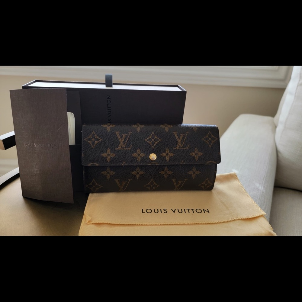 Authentic LV wallet
